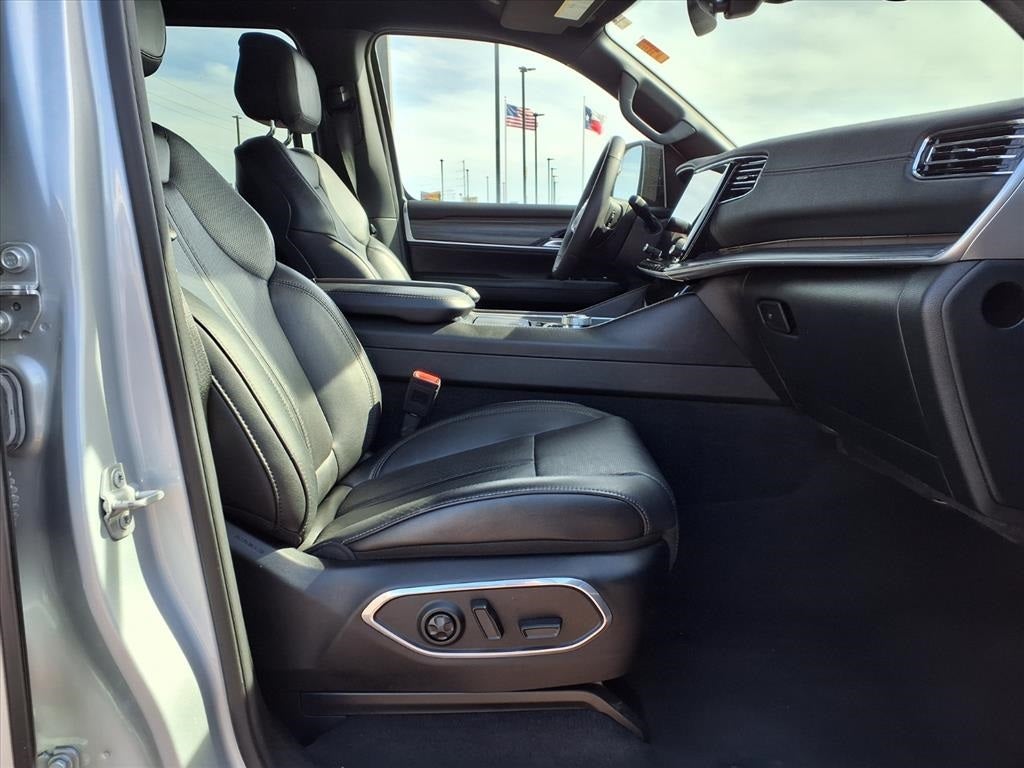 2023 Jeep Wagoneer L Series III