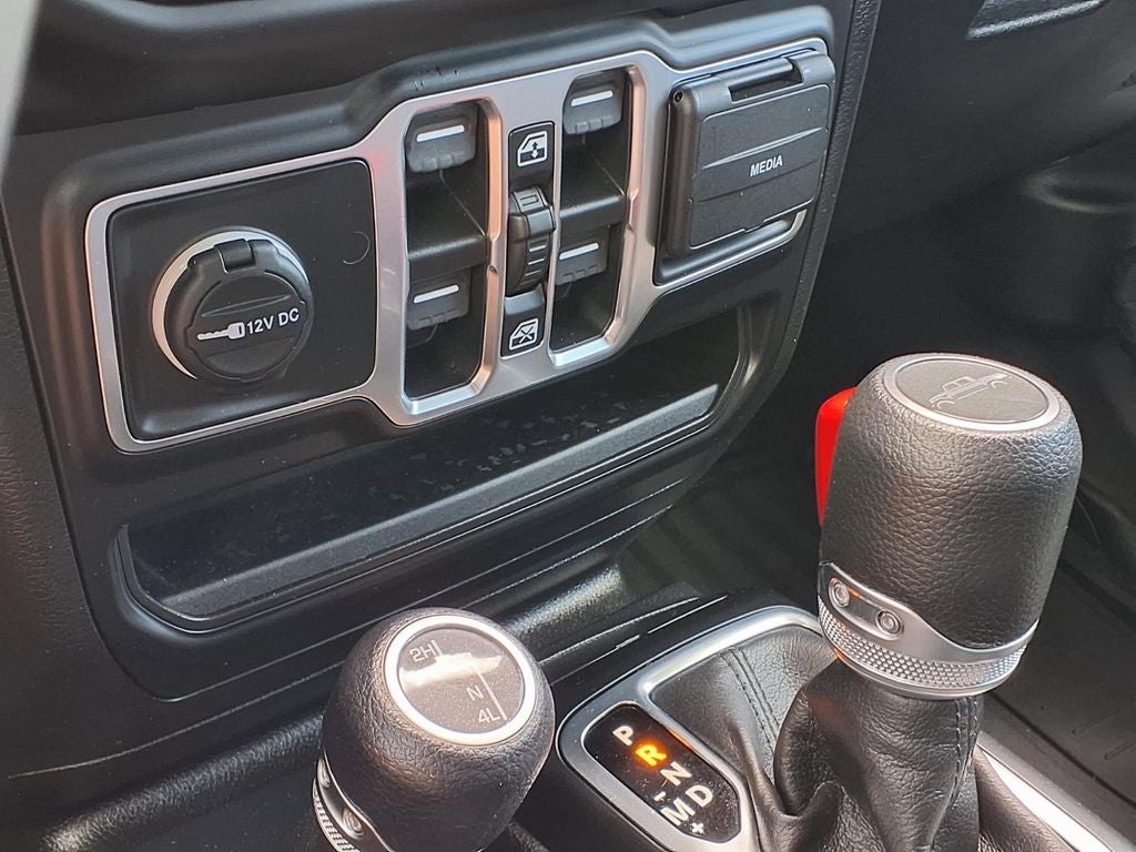 2023 Jeep Gladiator Sport