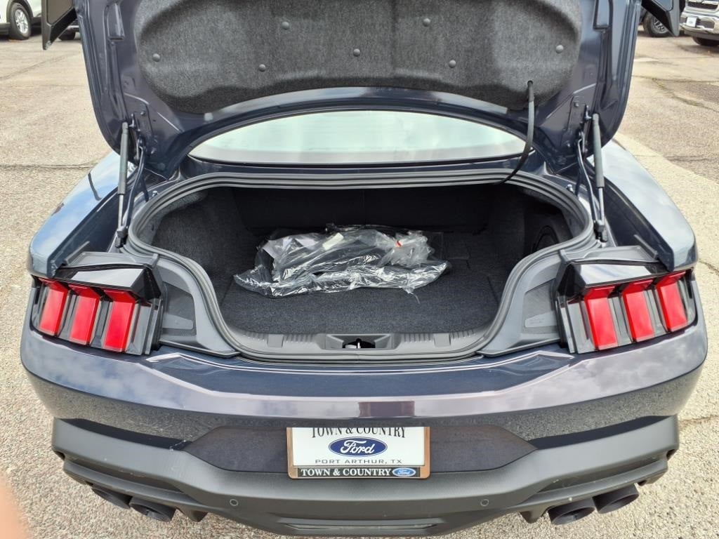 2025 Ford Mustang Dark Horse