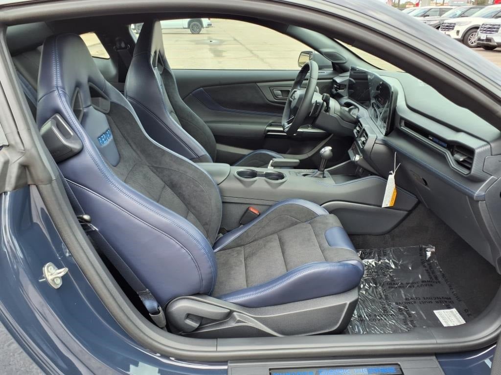 2025 Ford Mustang Dark Horse