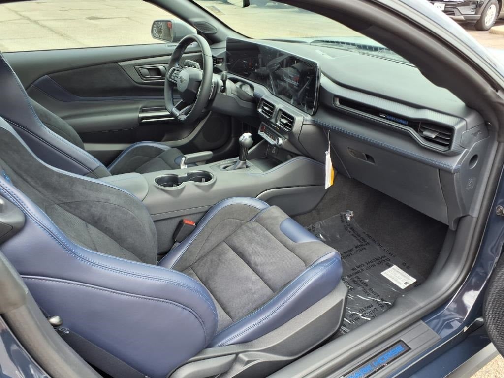 2025 Ford Mustang Dark Horse