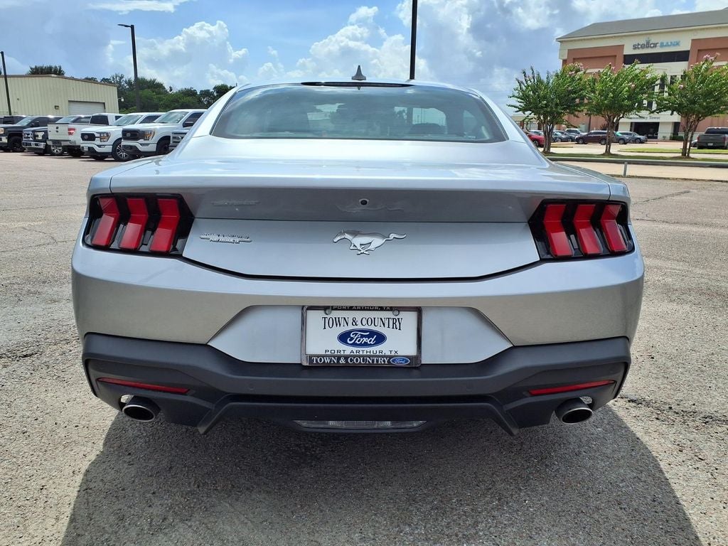 2025 Ford Mustang EcoBoost