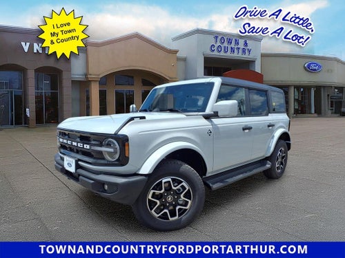 2026 Ford Bronco Outer Banks