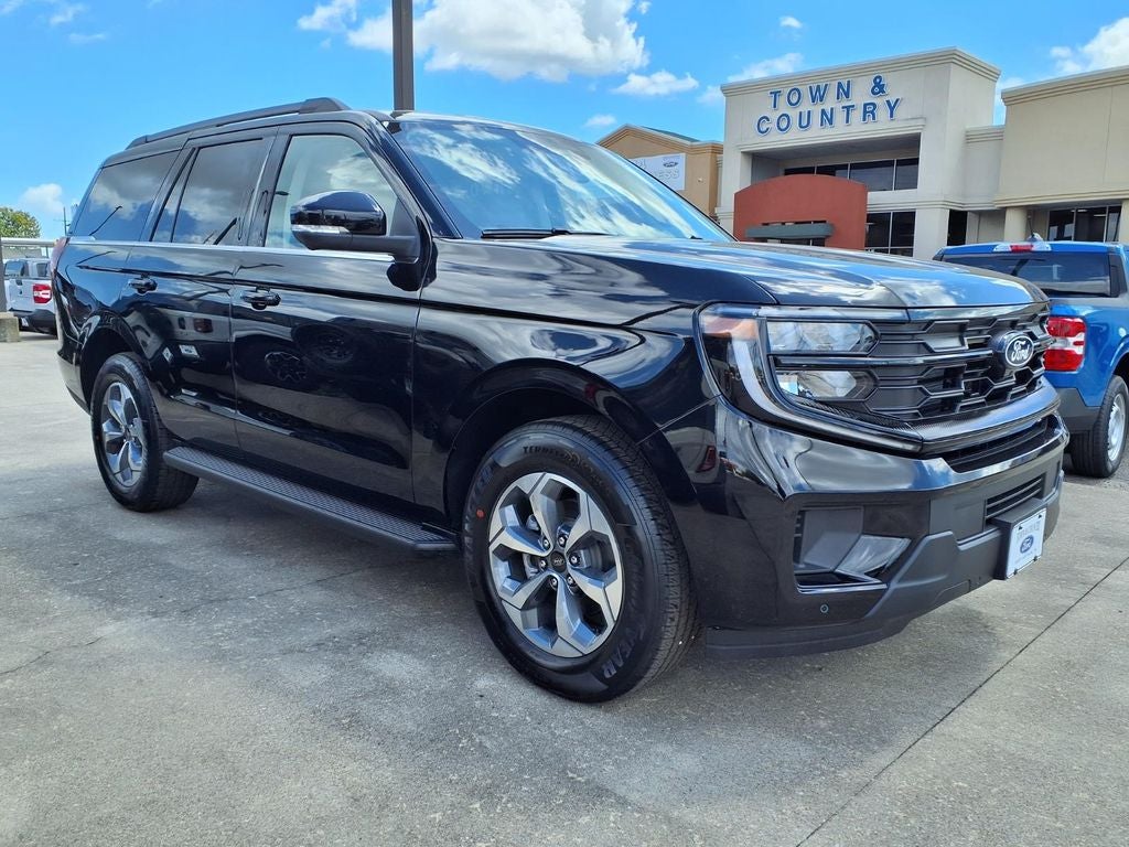 2027 Ford Expedition Active