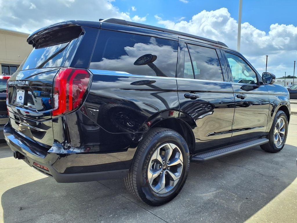 2027 Ford Expedition Active