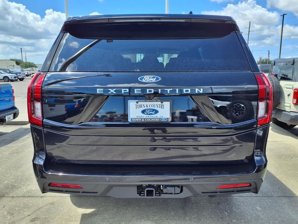 2027 Ford Expedition Active