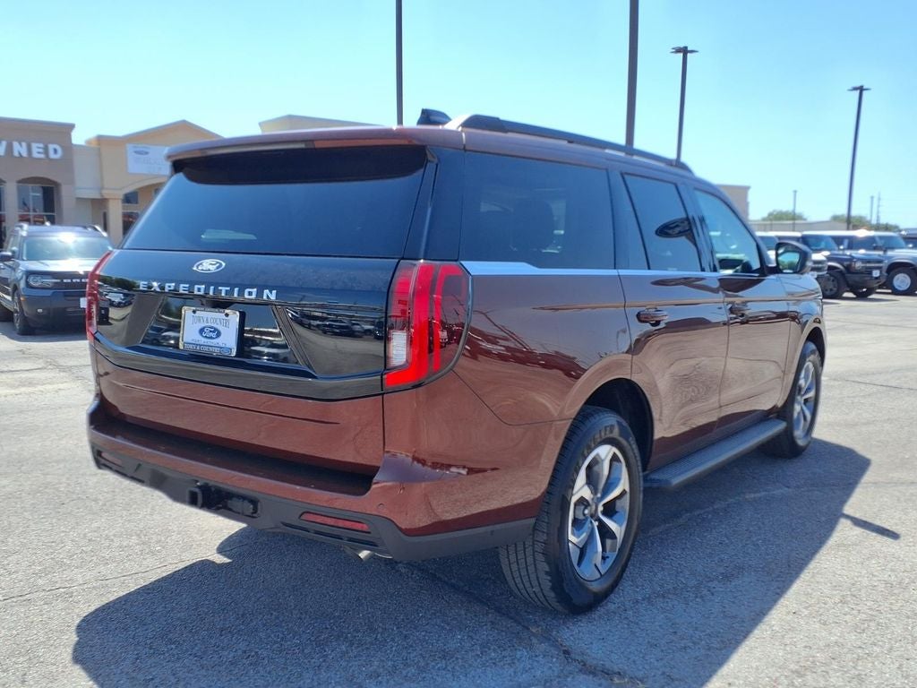 2027 Ford Expedition Active