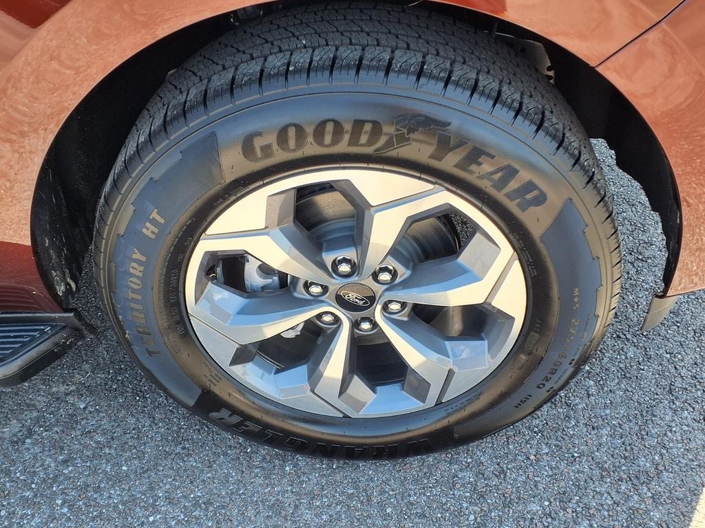 2027 Ford Expedition Active