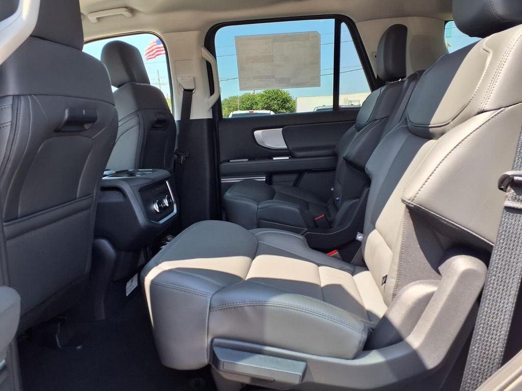 2027 Ford Expedition Active