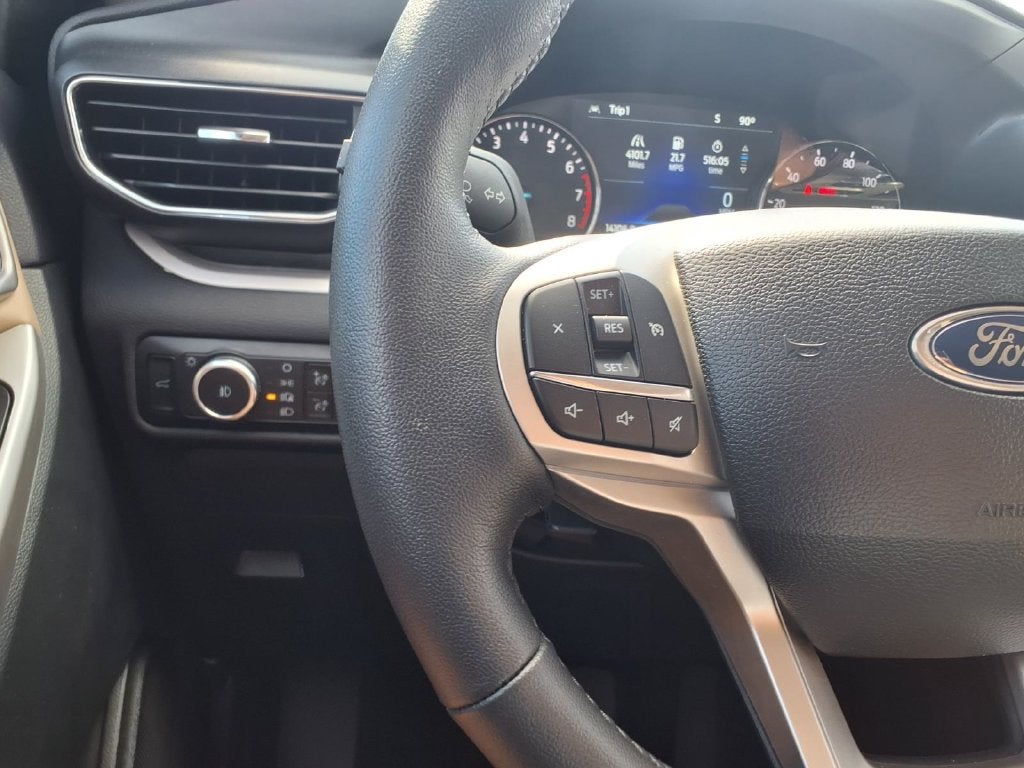 2024 Ford Explorer XLT
