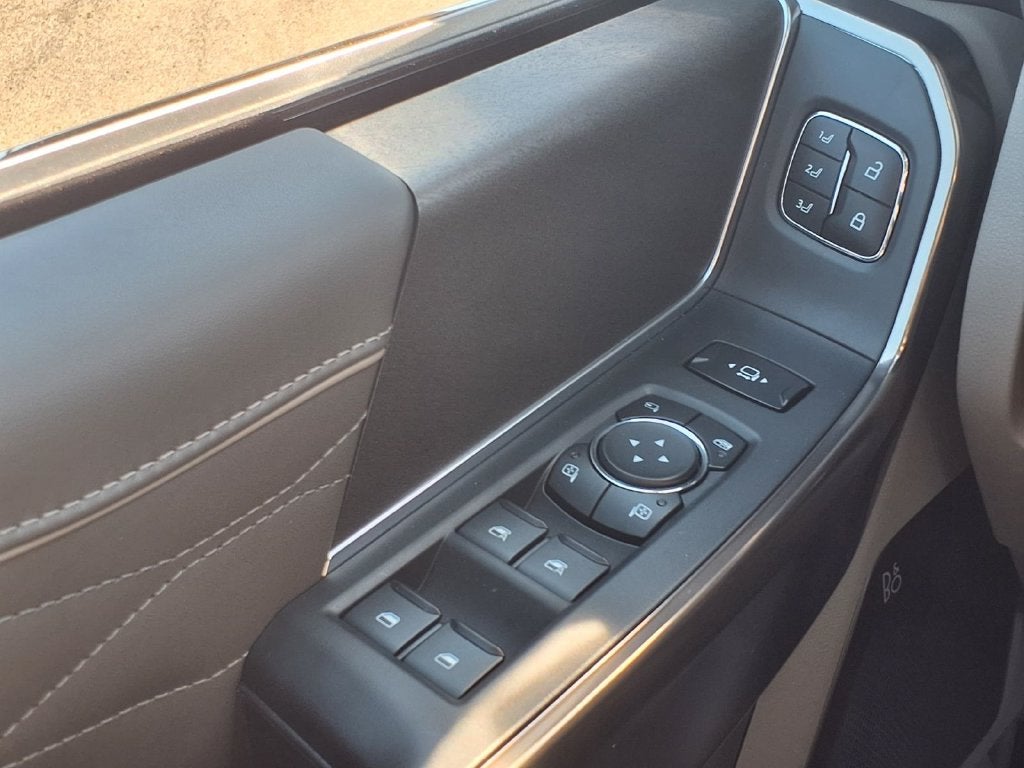 2027 Ford F-250SD Platinum