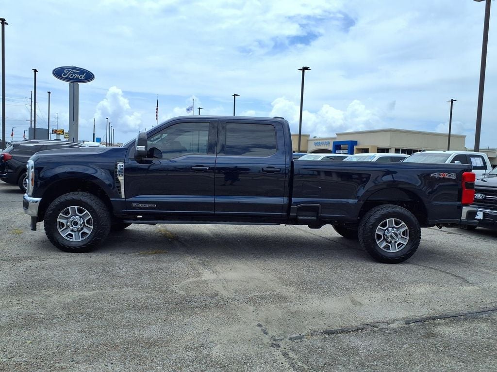 2025 Ford F-350SD Lariat