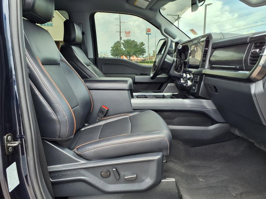 2025 Ford F-350SD Lariat