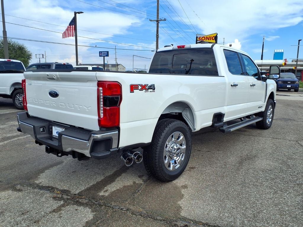 2026 Ford F-350SD Lariat