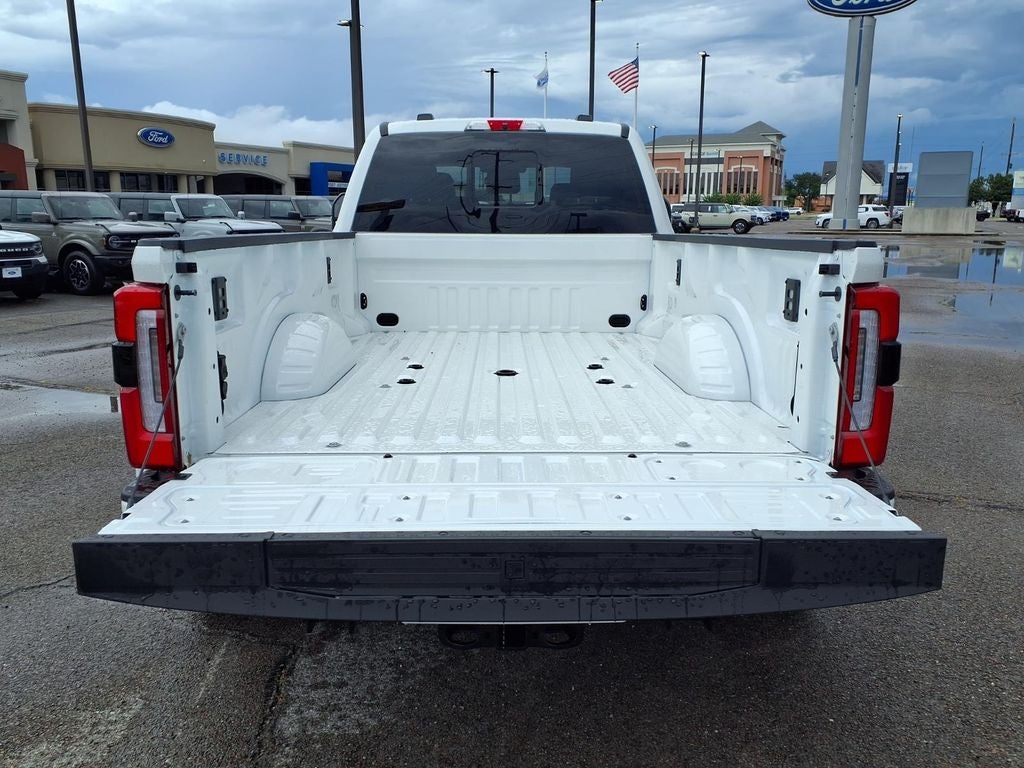 2026 Ford F-350SD Platinum DRW