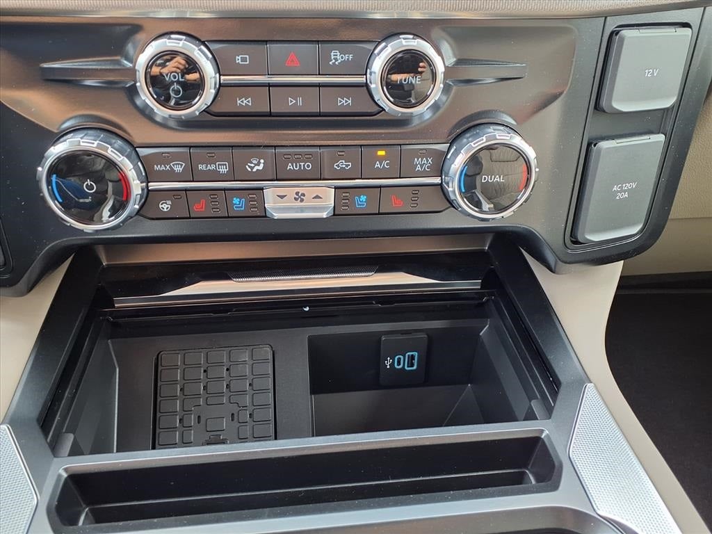 2026 Ford F-450SD Platinum DRW