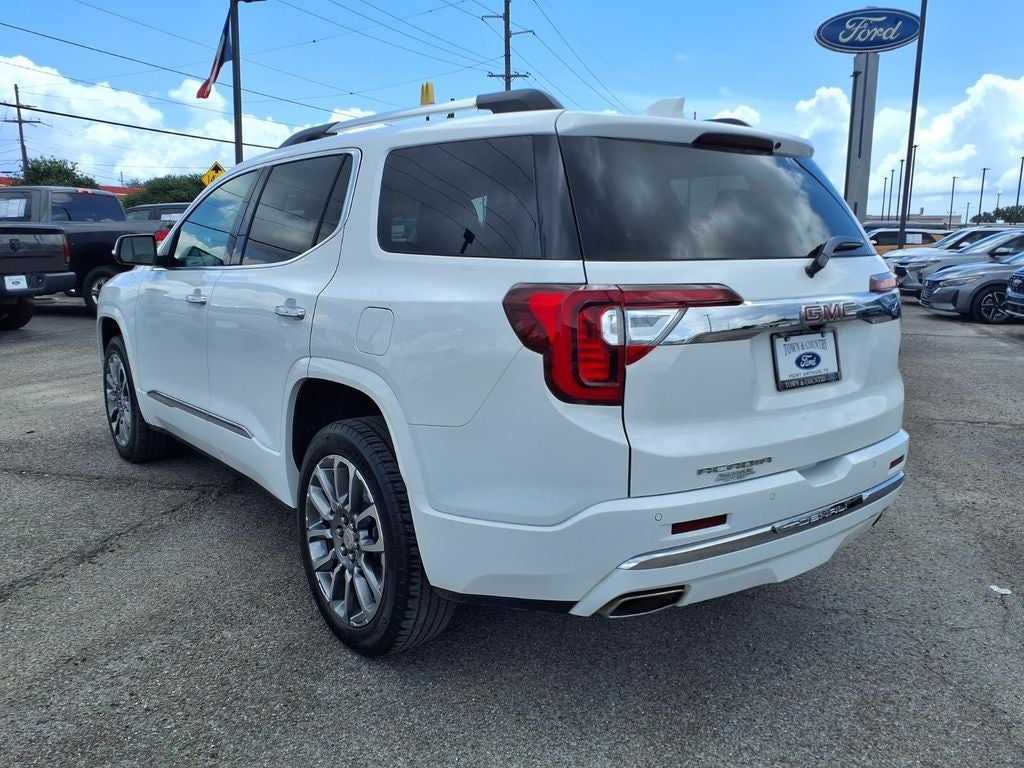 2023 GMC Acadia Denali