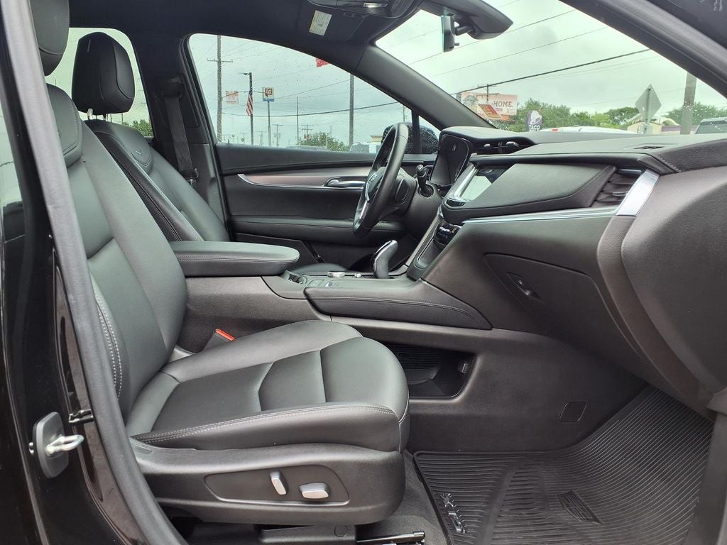 2023 Cadillac XT5 Luxury