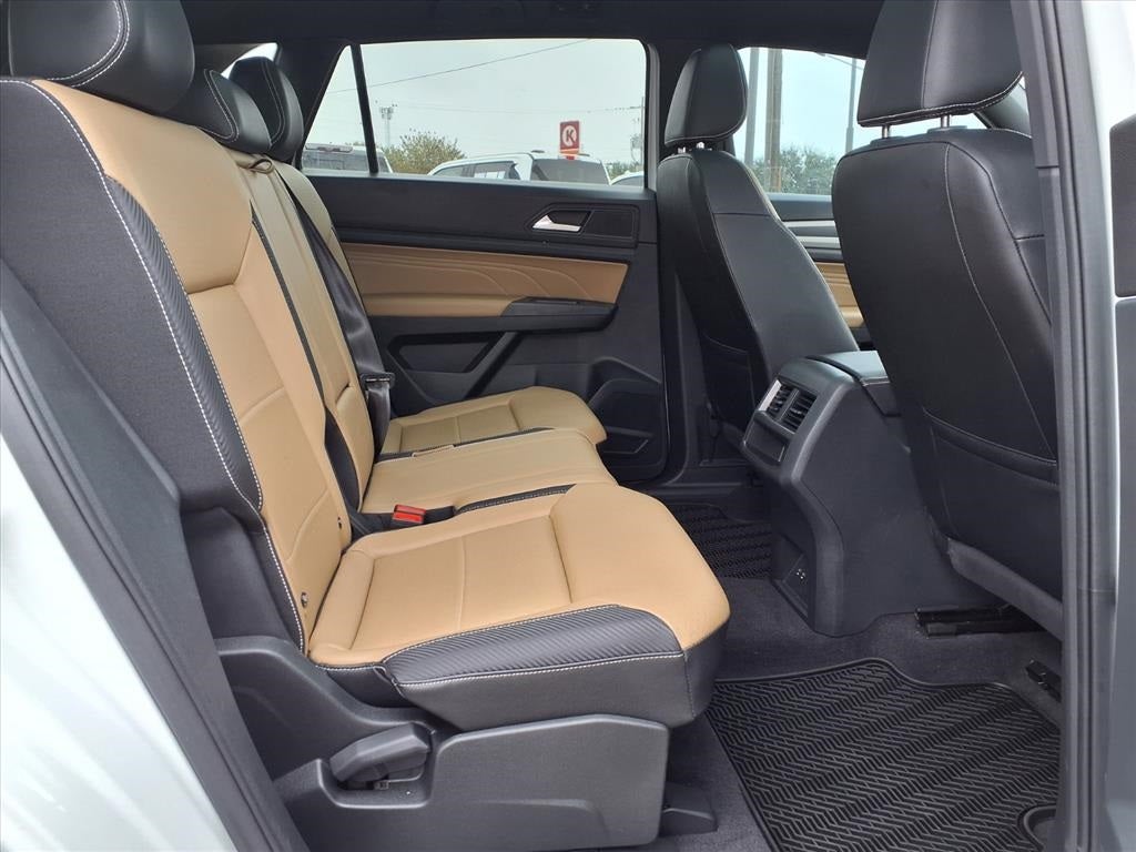 2021 Volkswagen Atlas Cross Sport 3.6L V6 SE w/Technology R-Line