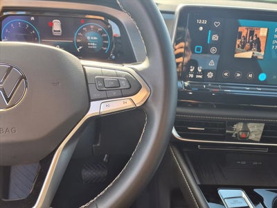 2025 Volkswagen Atlas Cross Sport 2.0T SE w/Technology