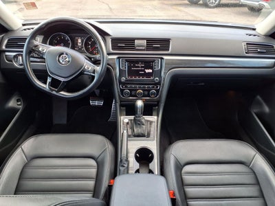2018 Volkswagen Passat 2.0T SEL Premium