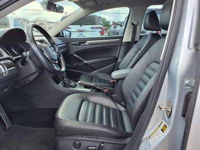 2018 Volkswagen Passat 2.0T SEL Premium