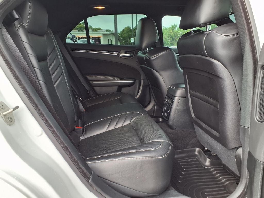 2023 Chrysler 300 C