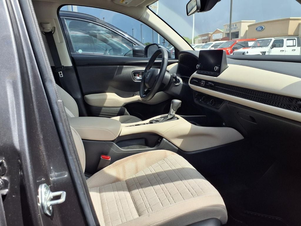 2025 Honda HR-V LX
