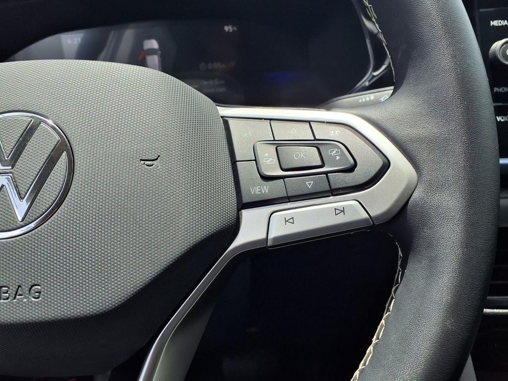 2024 Volkswagen Taos 1.5T SE