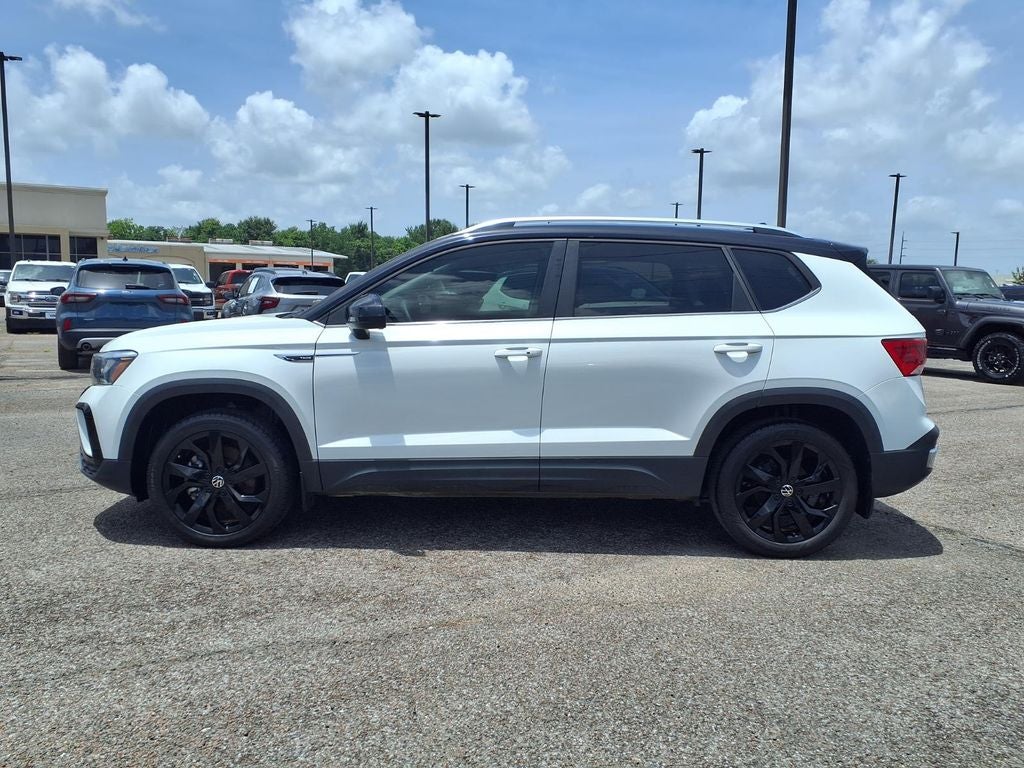 2024 Volkswagen Taos 1.5T SE