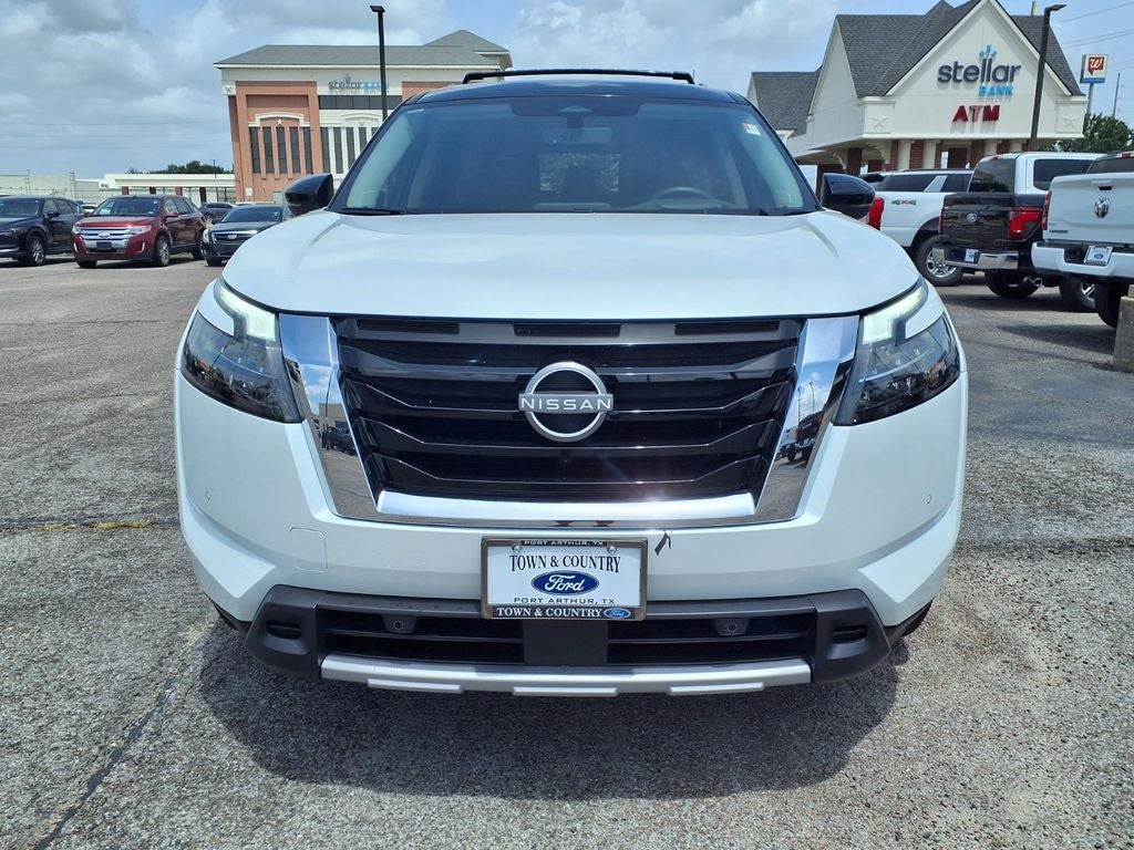 2025 Nissan Pathfinder Platinum