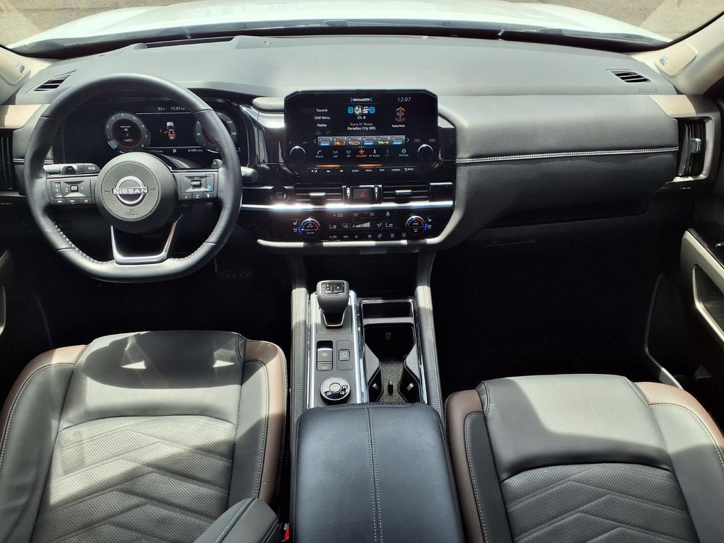 2025 Nissan Pathfinder Platinum