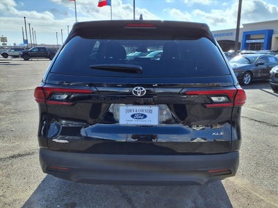 2025 Toyota Grand Highlander Base