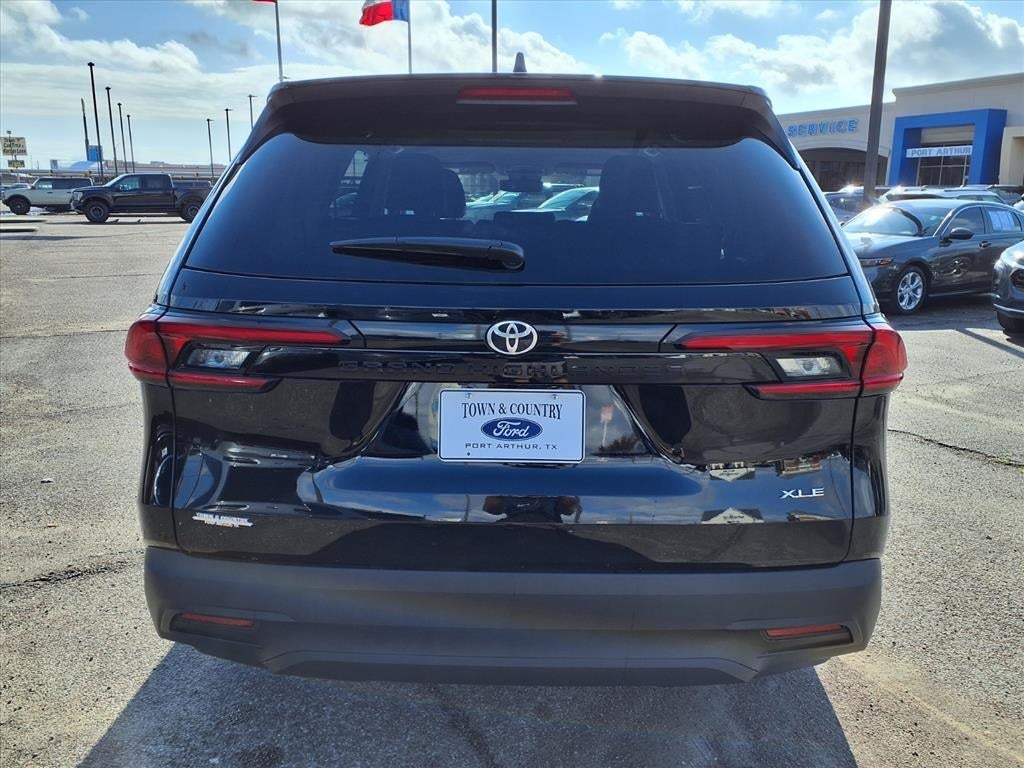 2025 Toyota Grand Highlander Base