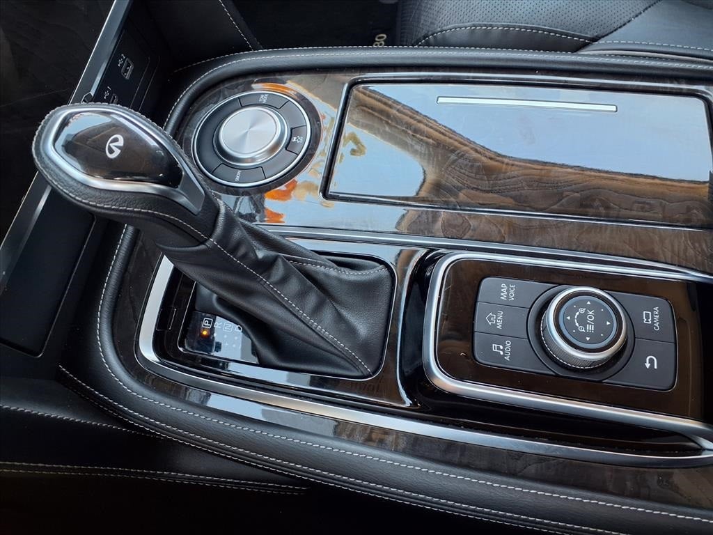 2024 INFINITI QX80 LUXE