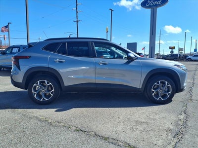 2025 Chevrolet Trax LT