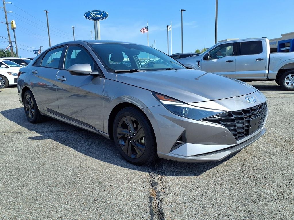 2022 Hyundai Elantra SEL