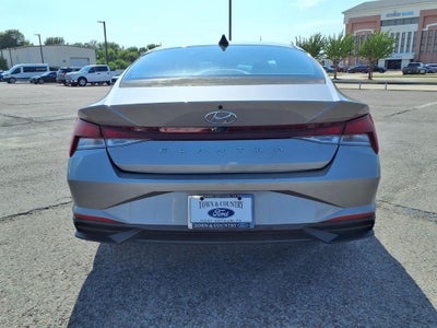 2022 Hyundai Elantra SEL