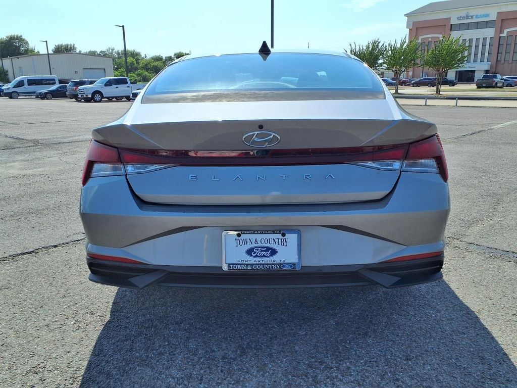 2022 Hyundai Elantra SEL