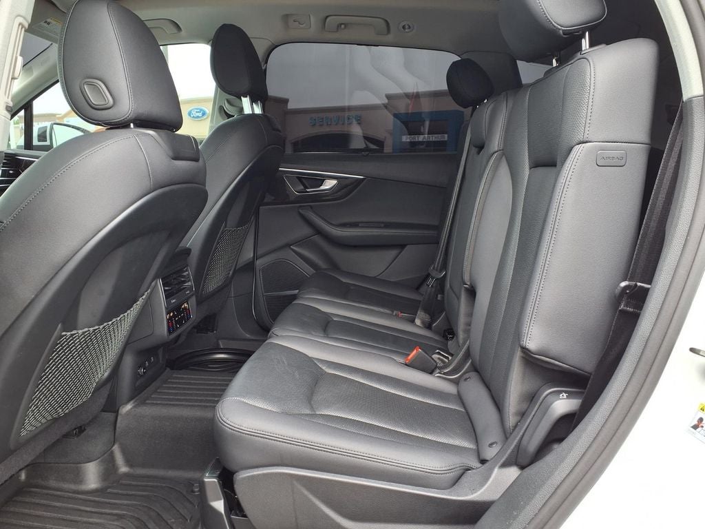 2023 Audi Q7 45 Premium Plus quattro