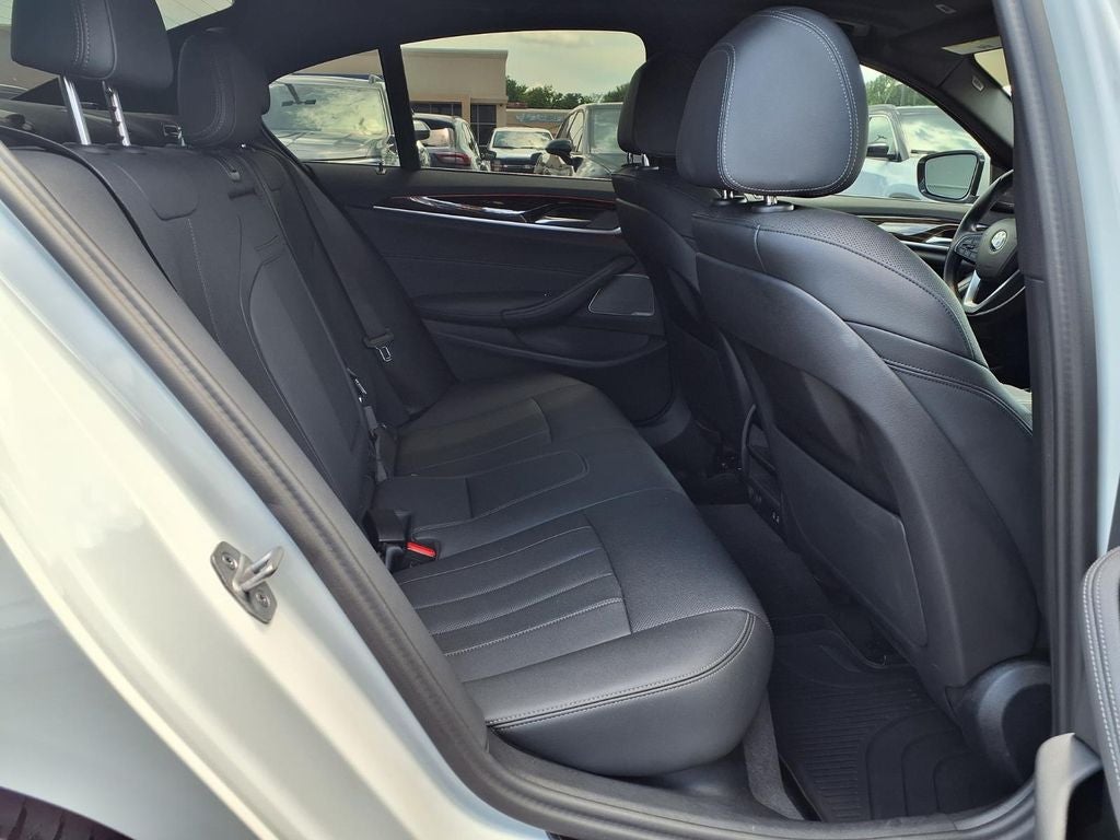 2023 BMW 5 Series 530i