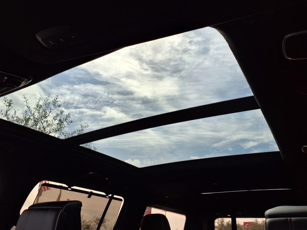 2022 Jeep Grand Wagoneer Series II