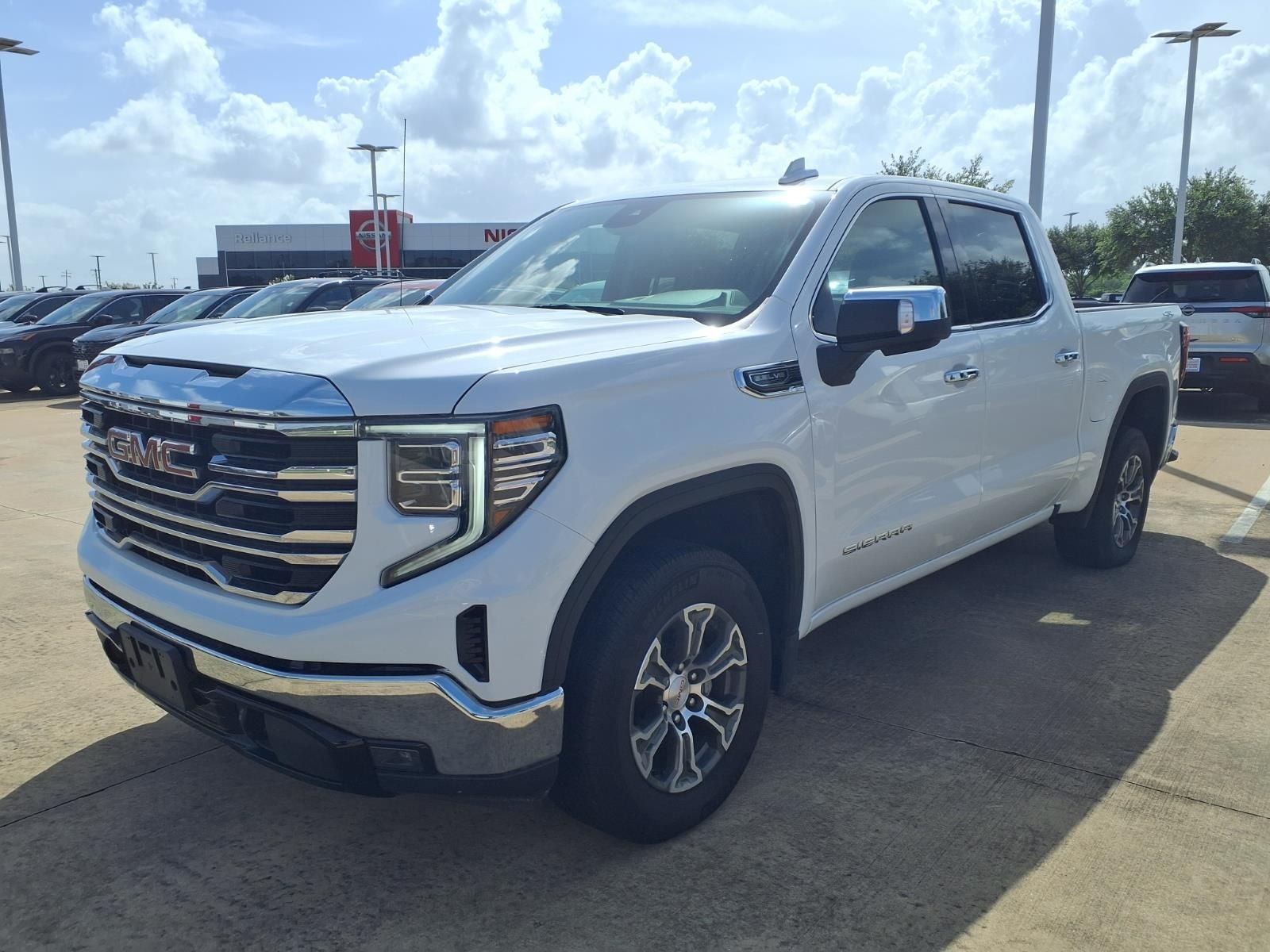 2024 GMC Sierra 1500 SLT