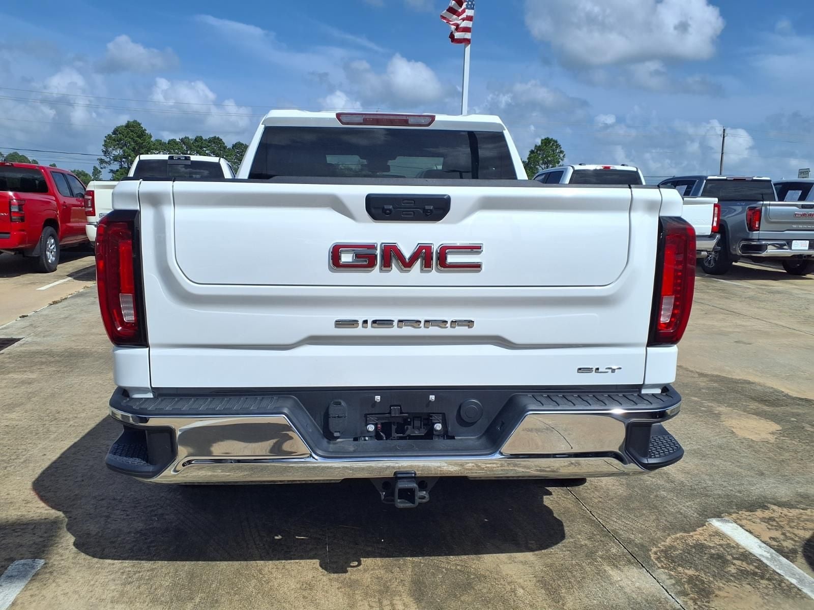 2024 GMC Sierra 1500 SLT