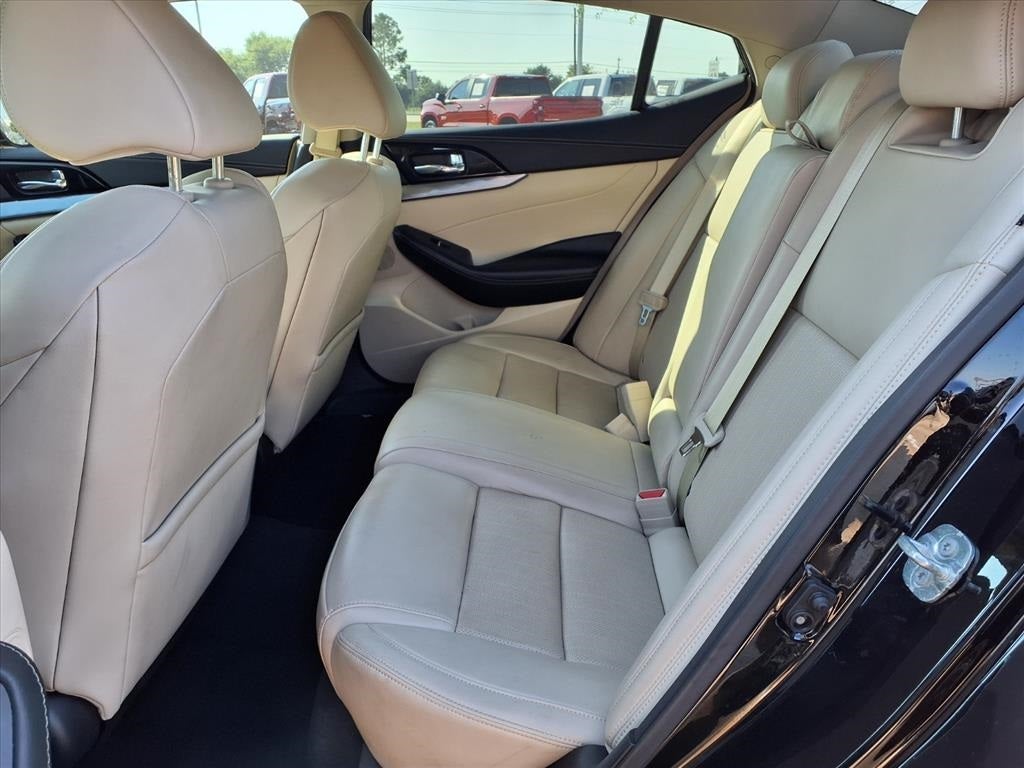 2023 Nissan Maxima SV