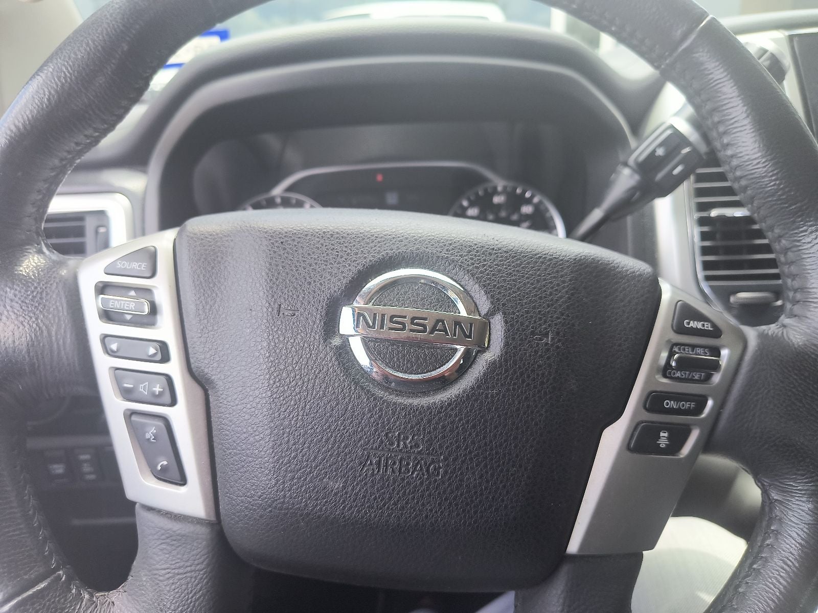 2020 Nissan Titan SV