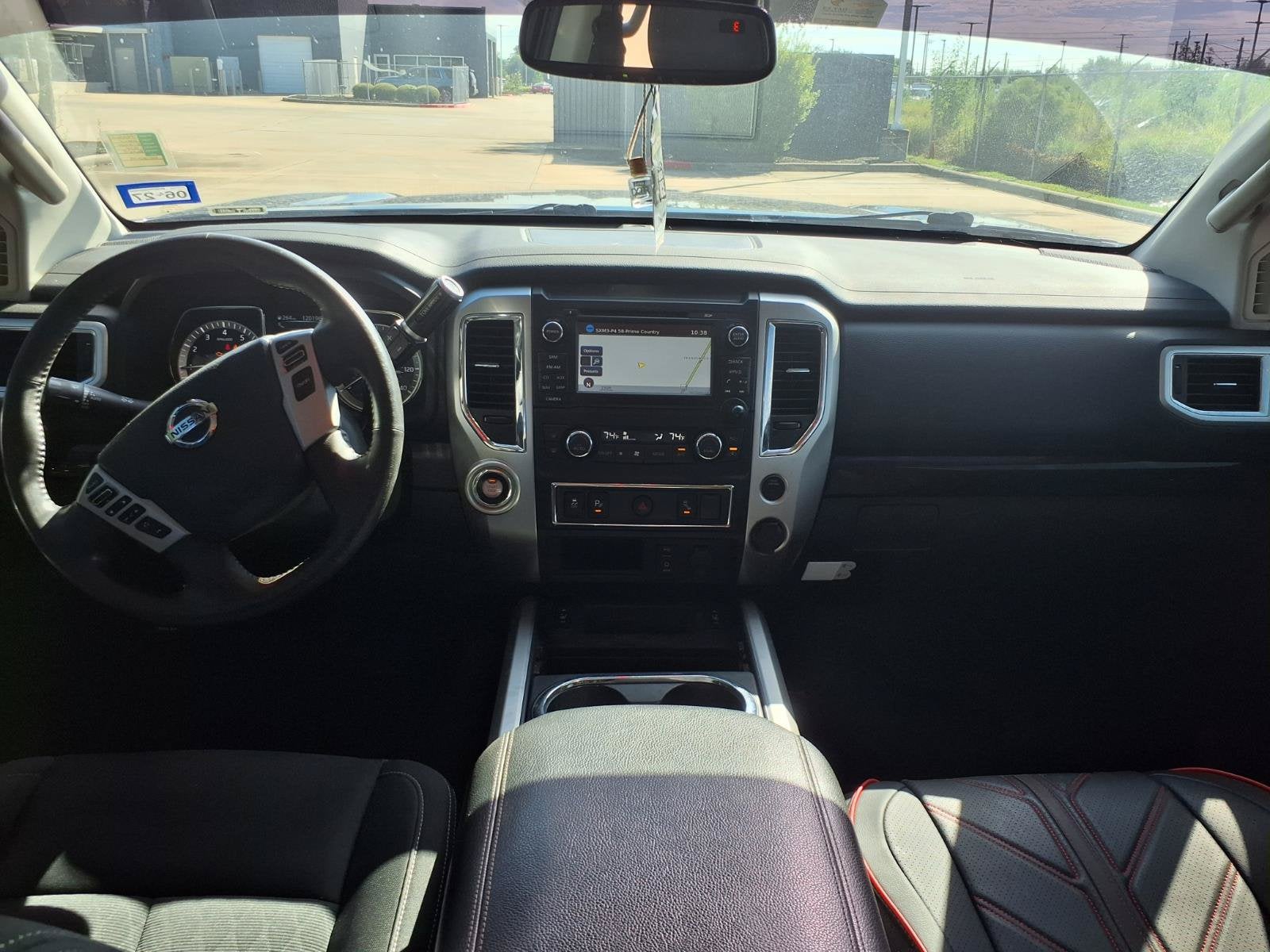 2017 Nissan Titan SV