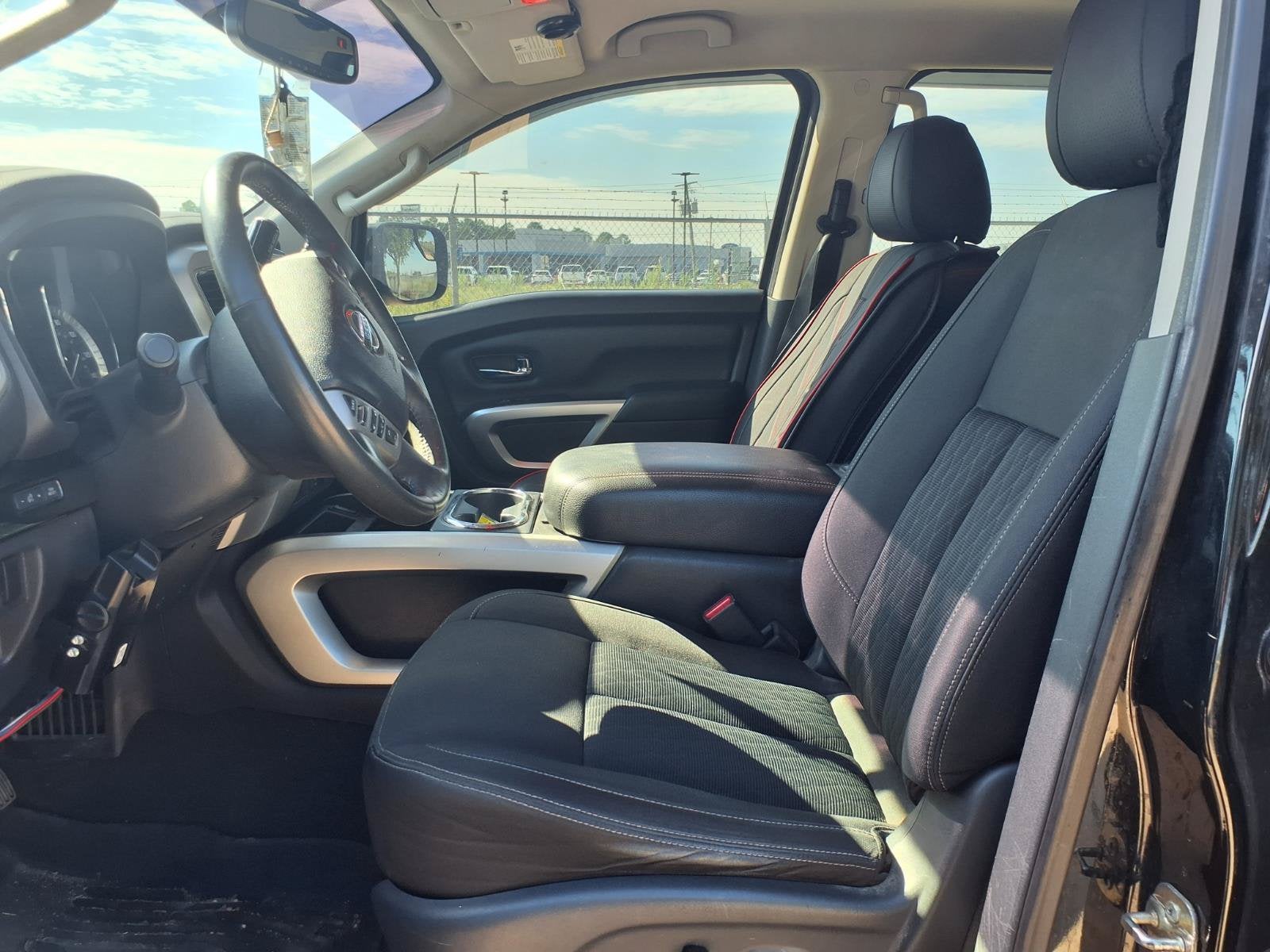 2017 Nissan Titan SV