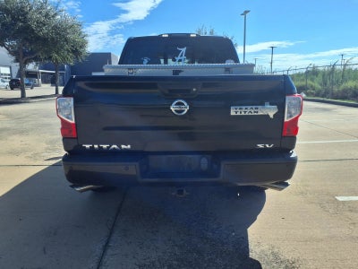 2017 Nissan Titan SV