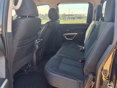 2017 Nissan Titan SV